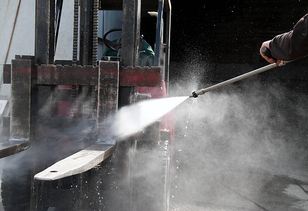Best Driveway Pressure Washing  in Eagle Lake, FL